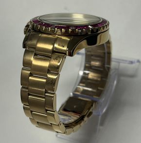 Out30 Carrie Taylor Astoria 42mm Golden Chronograph CTW1401 Outlet (Returned/Pre-owned)